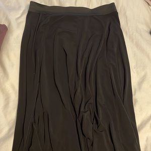 GUC Black midi skirt